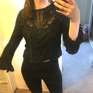 Black long sleeve crop top